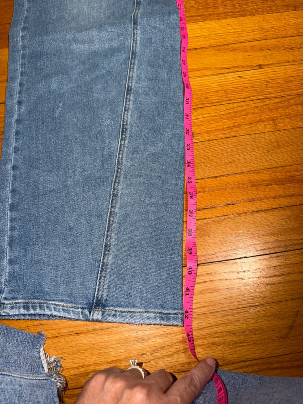 Wide Barrel High-Rise Light Blue Wide-Leg Jeans for Women - Picture 9 of 11
